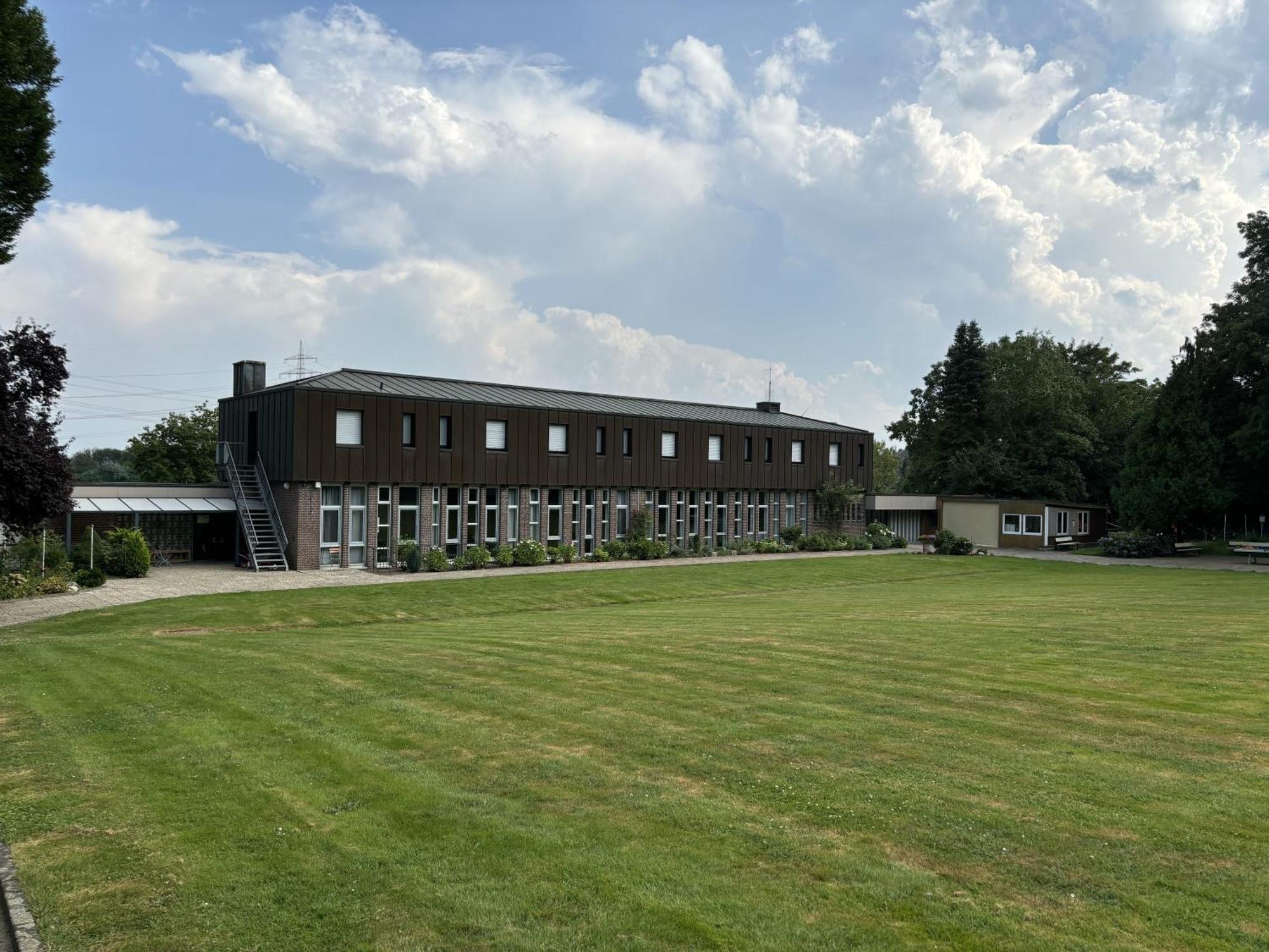 Hotel Haus Der Begegnung - Schoenstattzentrum Im Bistum Aachen Baesweiler Exterior foto